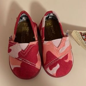 Toms pink camo shoes